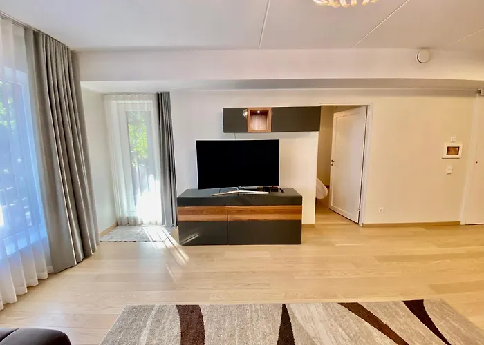 Prime Haven Near Sea & Park, Free Parking, Terrace